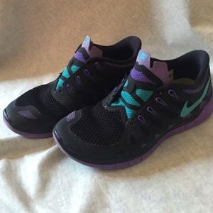 Nike Pro 5.0 Sneakers Gently Used